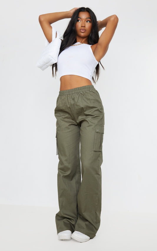 https://cdn-img.prettylittlething.com/5/f/5/5/5f558691590982f167eea0567ce05f66a37878f1_CMO6593_1_khaki_wide_leg_high_waisted_cargo_trousers.jpg