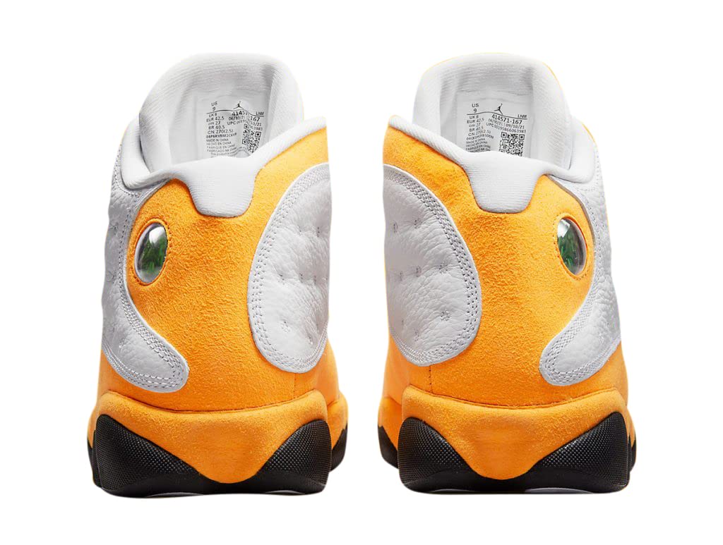 Nike Mens The Space Jam X Lebron 18 Low “Bugs Vs Marvin” is a Collaborative Colorway of Lebron