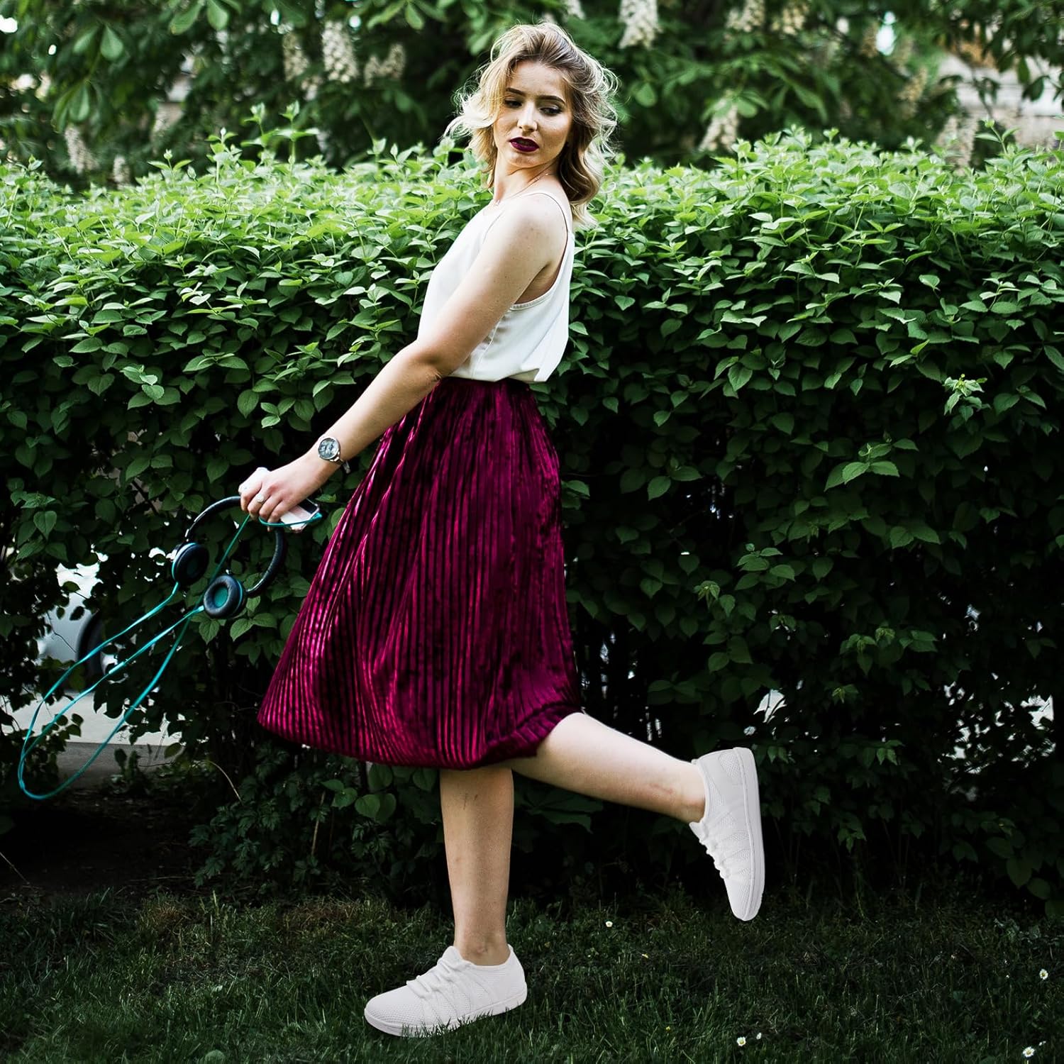Woman's wide walking shoes